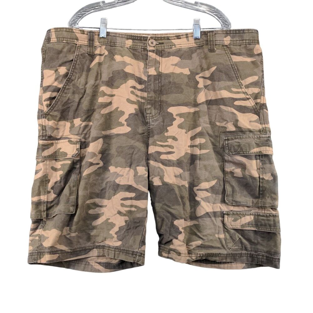 Old Mill Mens Camo Cargo Shorts Green Size 42 Cotton Pockets